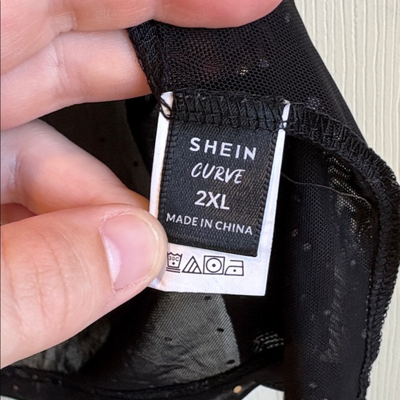 Shein | Black Sheer Short Sleeve T-Shirt Silver Sparkle Dot Size 2XL Shein Curve - Picture 4 of 5